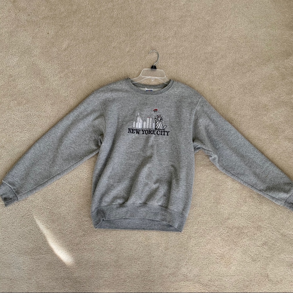 Sweatshirt